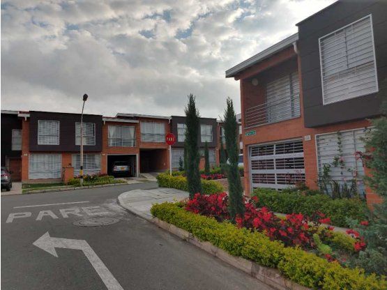 Casa en arriendo Antioquia Rionegro Cuatro Esquinas 120 m2 Habitaciones 3 Baños 3 Garajes 2 Precio $3300000
