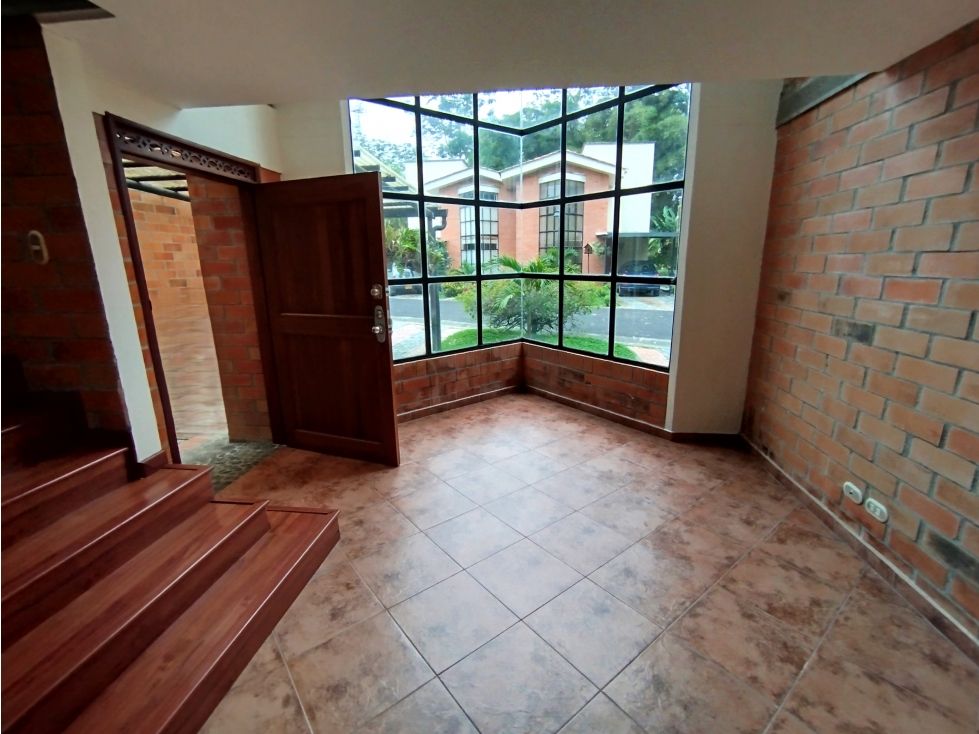 Casa en venta Risaralda Dosquebradas Ub Bombay Et Iii 210 m2 Habitaciones 3 Baños 3 Garajes 2 Precio $640000000