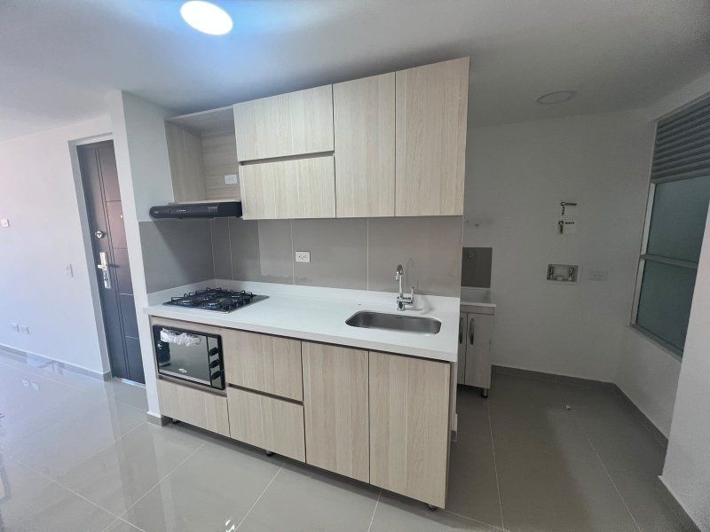 Apartamento en arriendo Antioquia Sabaneta Calle Del Banco 70 m2 Habitaciones 3 Baños 2 Garajes 0 Precio $2400000