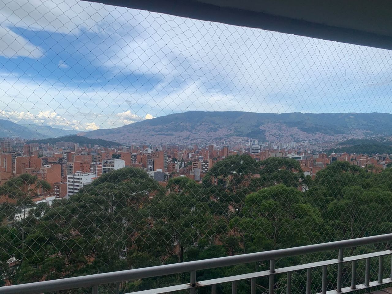 Apartamento en venta Antioquia Medellín La Castellana 118 m2 Habitaciones 3 Baños 2 Garajes 2 Precio $1100000000
