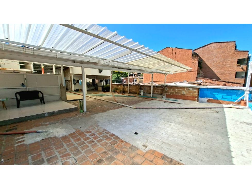 Casa en venta Antioquia Medellín Calasanz 450 m2 Habitaciones 8 Baños 5 Garajes 0 Precio $1150000000