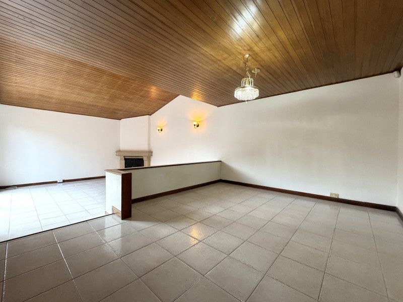 Casa en venta Cundinamarca Bogotá Ub Cordoba Niza 228 m2 Habitaciones 3 Baños 4 Garajes 4 Precio $1250000000