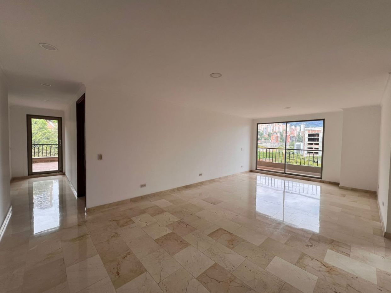 Apartamento en venta Antioquia Medellín Asomadera No 2 130 m2 Habitaciones 3 Baños 3 Garajes 2 Precio $1150000000