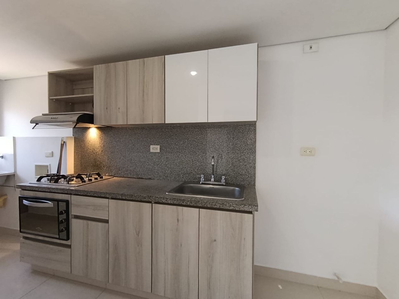 Apartamento en arriendo Antioquia Sabaneta Betania 75 m2 Habitaciones 3 Baños 2 Garajes 1 Precio $2850000