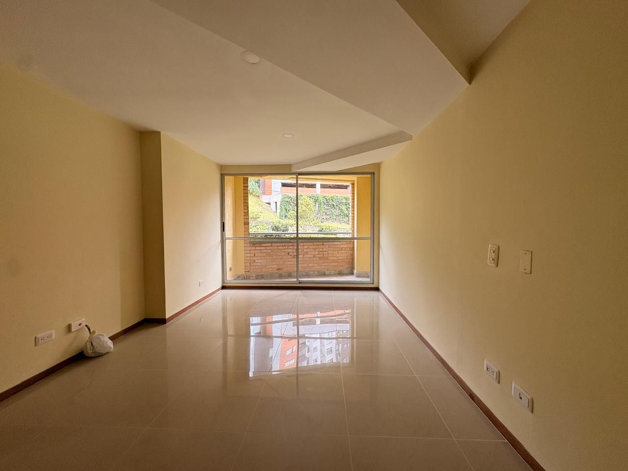 Apartamento en arriendo Antioquia Sabaneta Betania 100 m2 Habitaciones 3 Baños 2 Garajes 1 Precio $3400000