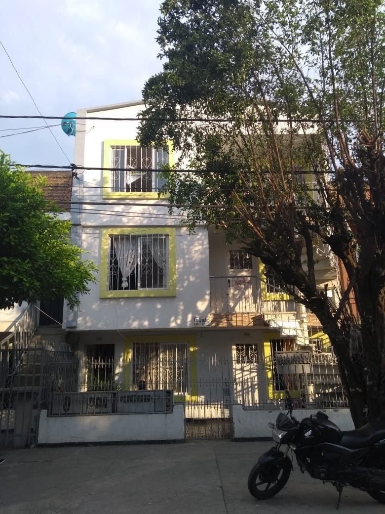Apartamento en arriendo Valle Del Cauca Cali República De Israel 50 m2 Habitaciones 3 Baños 2 Garajes 0 Precio $900000