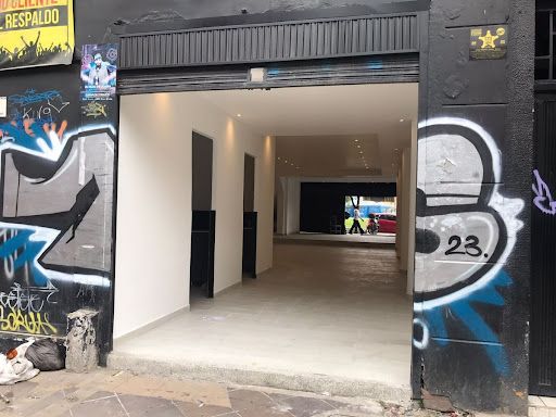 Local en arriendo Cundinamarca Bogotá Americas Sector Galan 140 m2 Habitaciones 0 Baños 2 Garajes 0 Precio $4830000