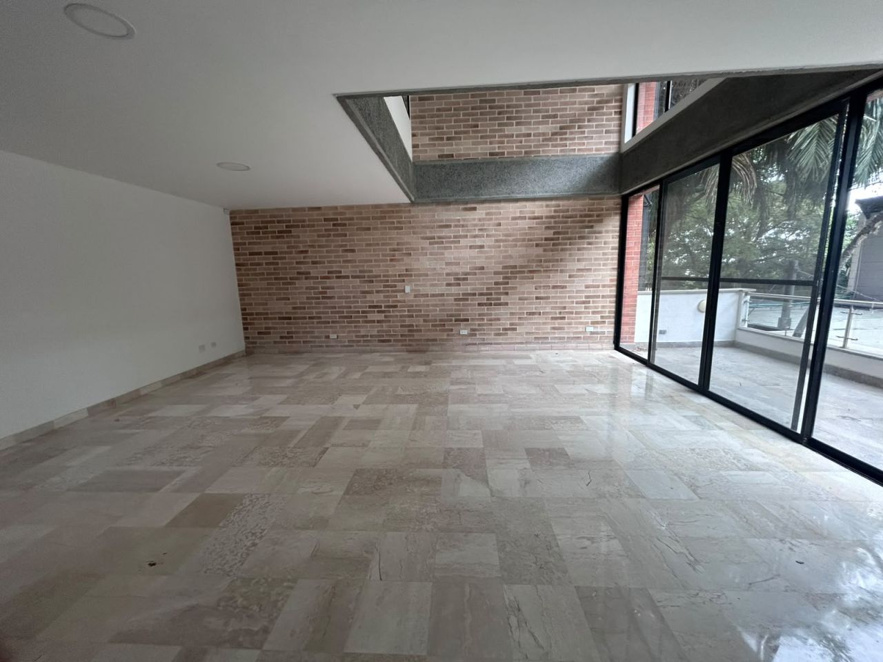 Apartamento en arriendo o venta Valle Del Cauca Cali Bellavista 186 m2 Habitaciones 3 Baños 3 Garajes 1 Precio venta $980000000 Precio arriendo $6200000