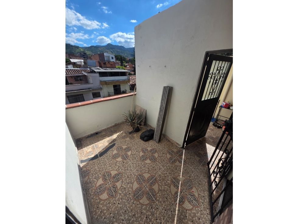 Apartamento en arriendo Antioquia Medellín El Danubio 70 m2 Habitaciones 3 Baños 2 Garajes 0 Precio $2300000
