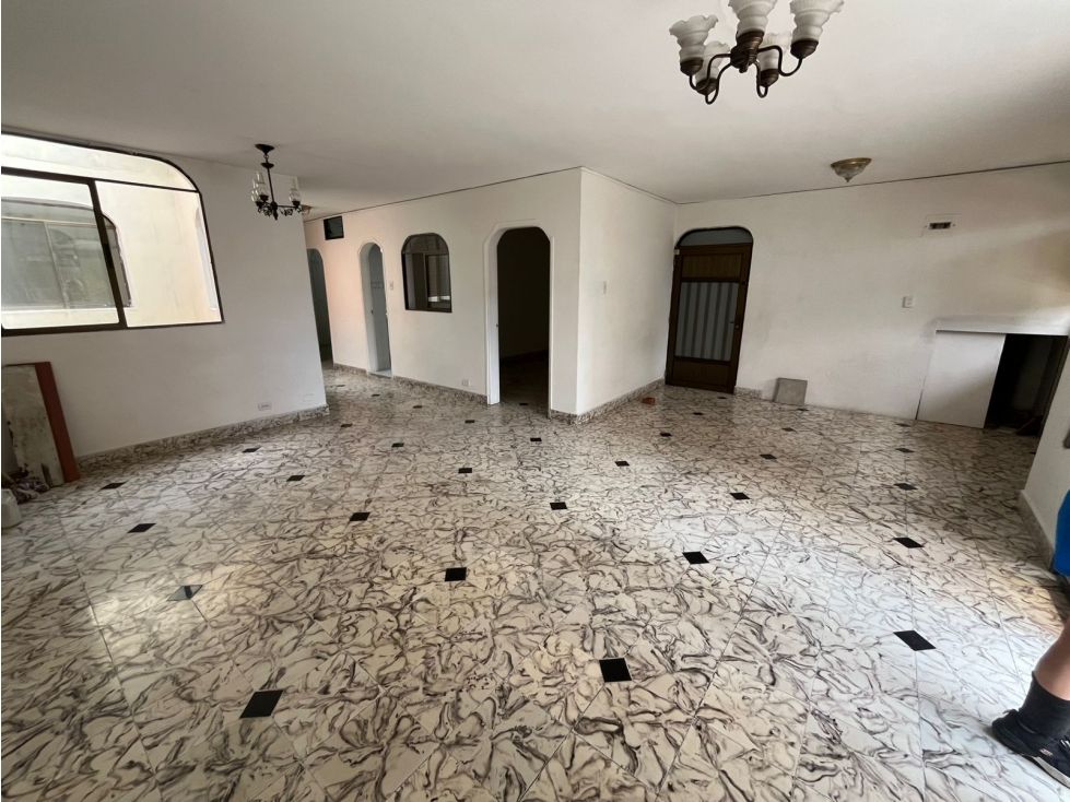 Casa en arriendo Antioquia Envigado Los Naranjos 120 m2 Habitaciones 4 Baños 2 Garajes 0 Precio $3500000