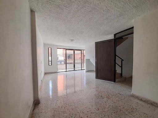 Apartamento en arriendo Antioquia Envigado La Mesa 120 m2 Habitaciones 4 Baños 2 Garajes 0 Precio $2500000