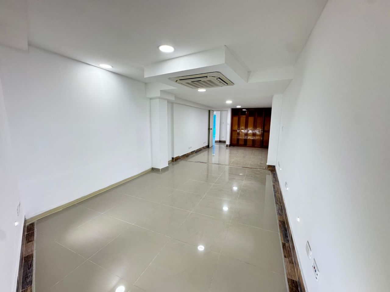 Local en arriendo Risaralda Pereira Jardin De Velez Y Velez 420 m2 Habitaciones 0 Baños 6 Garajes 0 Precio $15000000