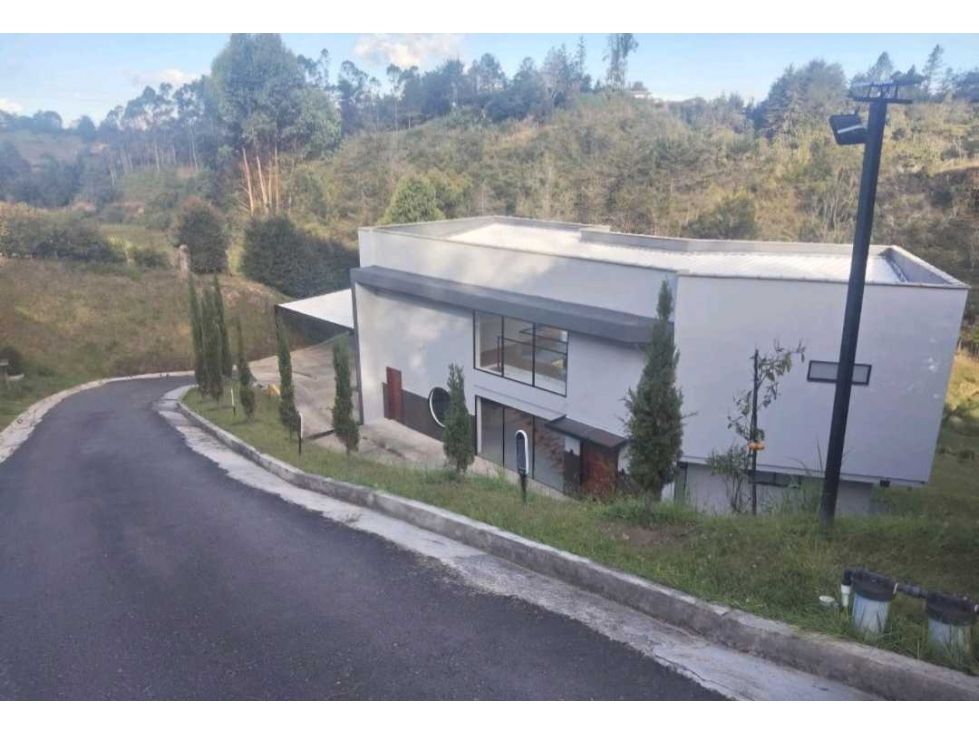 Apartamento en venta Antioquia San Vicente San Vicente 240 m2 Habitaciones 3 Baños 3 Garajes 3 Precio $2300000