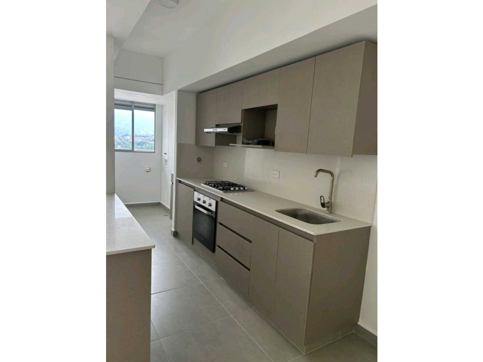 Apartamento en arriendo Antioquia Envigado La Mina 83 m2 Habitaciones 3 Baños 2 Garajes 2 Precio $5000000