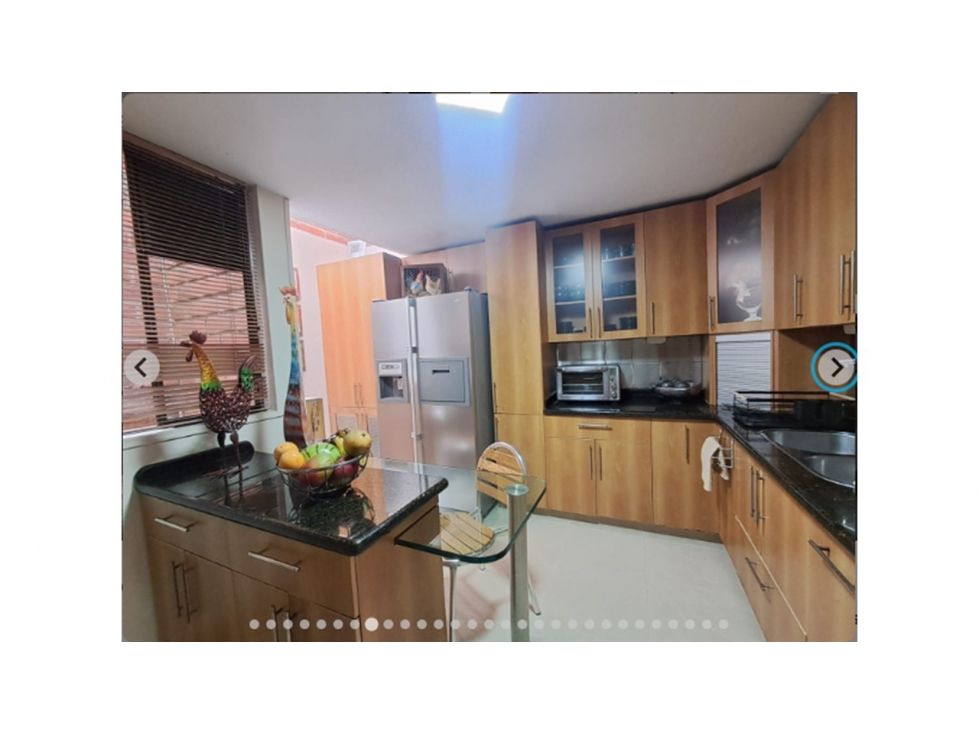 Casa en venta Antioquia Medellín La Gloria 210 m2 Habitaciones 4 Baños 5 Garajes 2 Precio $1300000000