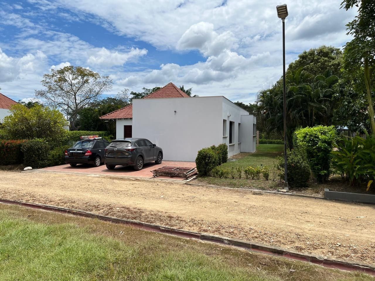 Casa en venta Tolima Melgar Melgar 187 m2 Habitaciones 3 Baños 5 Garajes 4 Precio $700000000