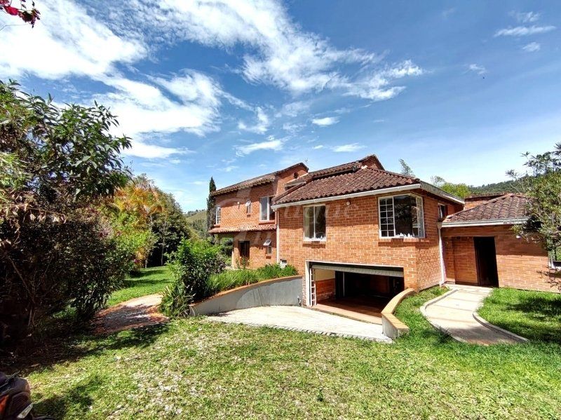 Finca en arriendo Antioquia El Retiro El Retiro 5000 m2 Habitaciones 3 Baños 4 Garajes 0 Precio $5900000