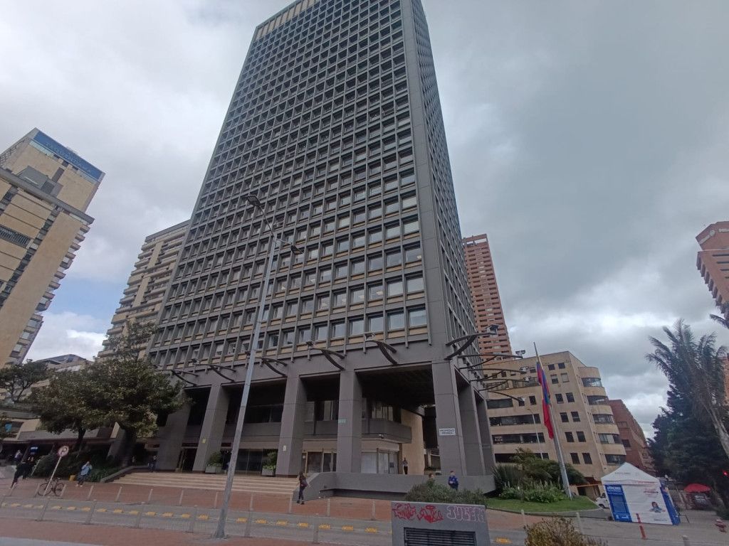 Oficina en arriendo Cundinamarca Bogotá Las Cruces 525 m2 Habitaciones 0 Baños 6 Garajes 3 Precio $23570600