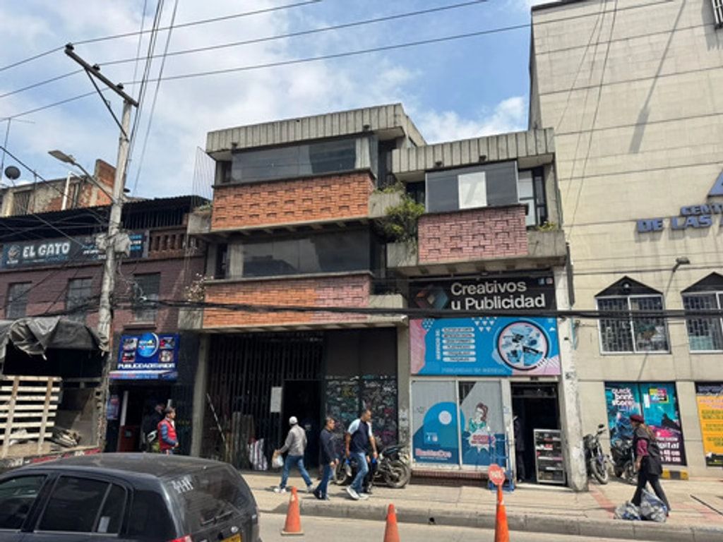 Bodega en venta Cundinamarca Bogotá Ricaurte 700 m2 Habitaciones 0 Baños 1 Garajes 0 Precio $3900000000