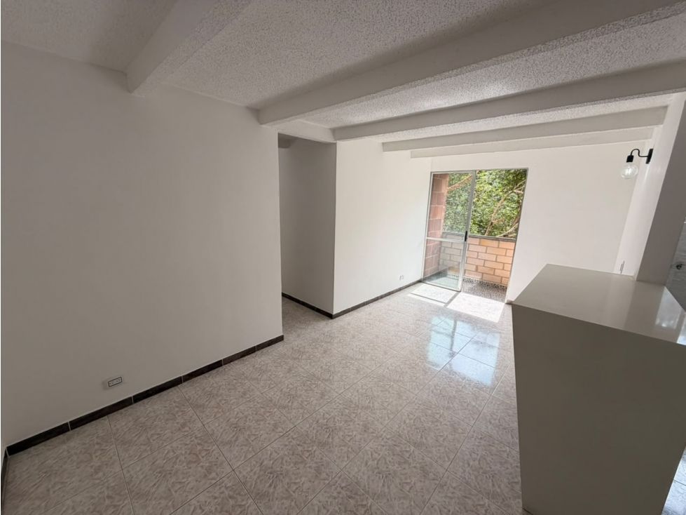 Apartamento en arriendo Antioquia Medellín La Hondonada 70 m2 Habitaciones 3 Baños 2 Garajes 1 Precio $2100000
