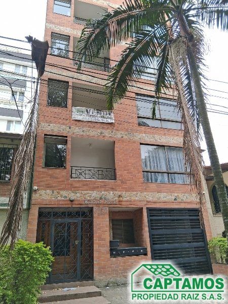 Apartamento en arriendo o venta Antioquia Medellín La Colina 220 m2 Habitaciones 3 Baños 2 Garajes 1 Precio venta $780000000 Precio arriendo $4000000