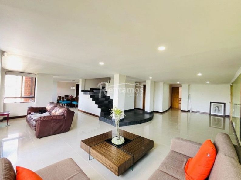 Apartamento en venta Antioquia Medellín El Diamante No2 314 m2 Habitaciones 5 Baños 6 Garajes 2 Precio $2200000000