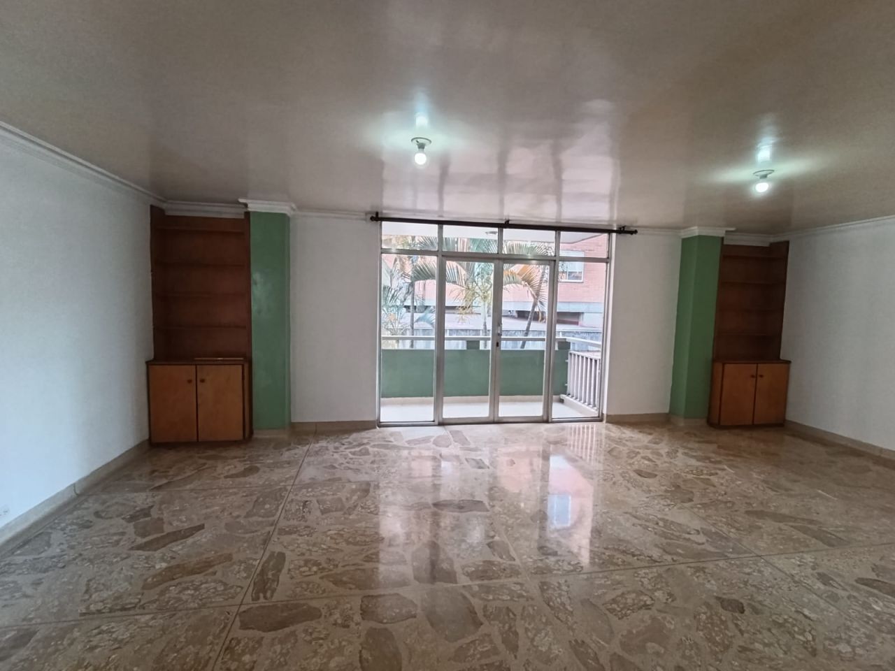 Apartamento en arriendo Antioquia Medellín Corazon De Jesus 125 m2 Habitaciones 3 Baños 2 Garajes 0 Precio $2400000