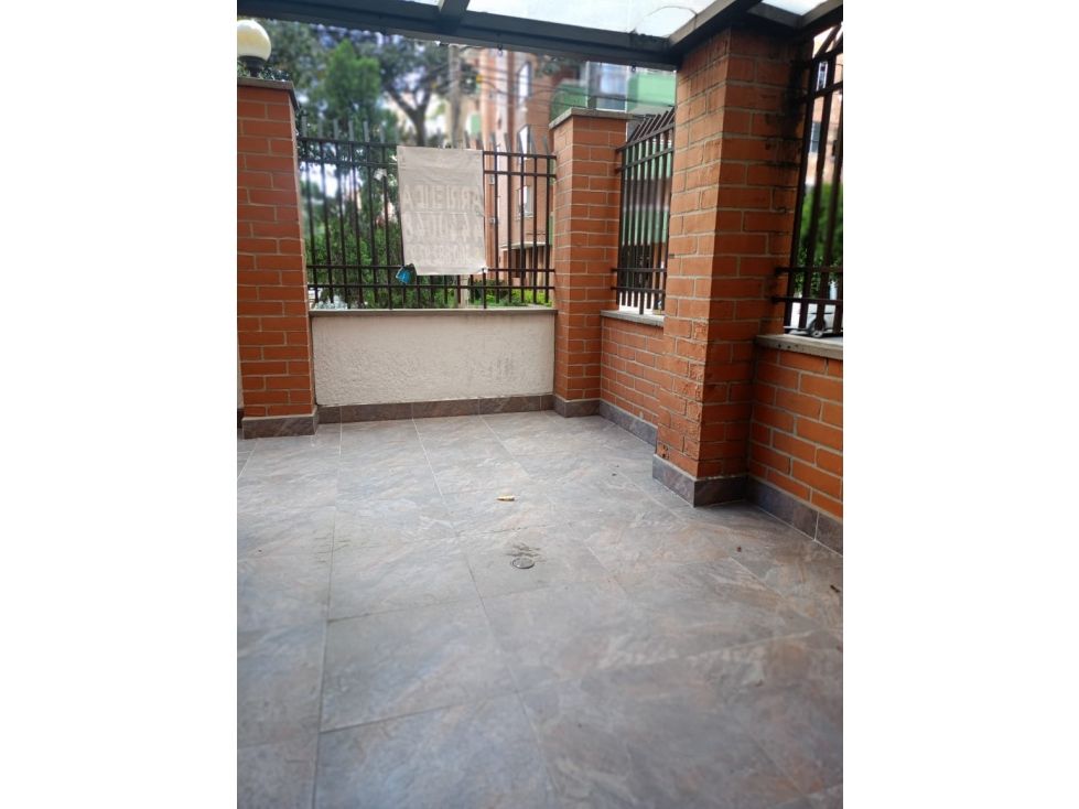 Apartamento en arriendo Antioquia Medellín Florida Nueva 140 m2 Habitaciones 4 Baños 2 Garajes 1 Precio $5100000
