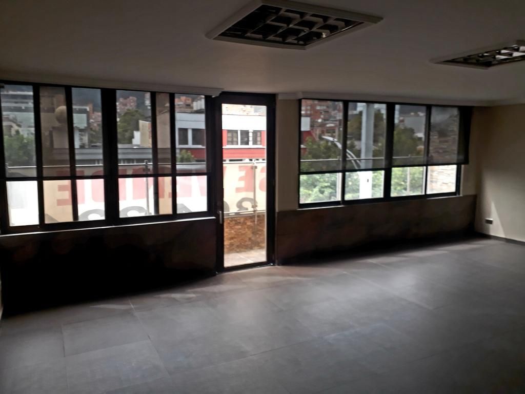 Oficina en venta Cundinamarca Bogotá Antiguo Country 152 m2 Habitaciones 0 Baños 3 Garajes 0 Precio $950000000