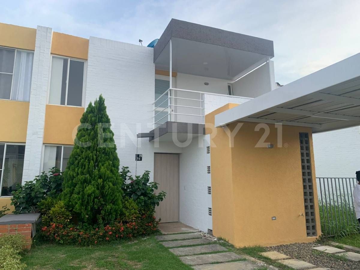 Casa en arriendo Valle Del Cauca Jamundí Cr Castillo La Herreria Iv 121 m2 Habitaciones 3 Baños 3 Garajes 1 Precio $2800000