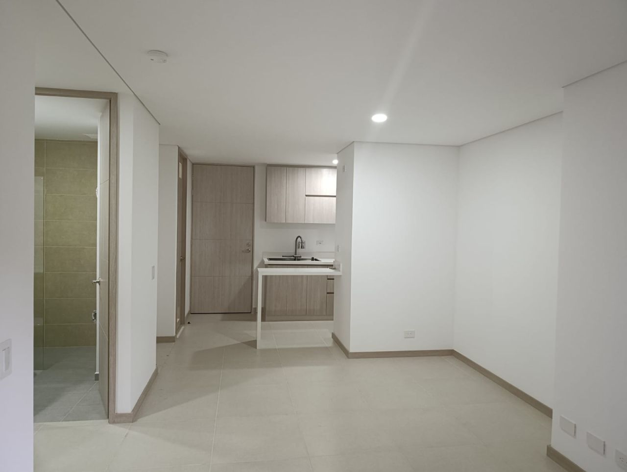 Apartamento en arriendo Antioquia Envigado Loma Del Barro 60 m2 Habitaciones 2 Baños 2 Garajes 1 Precio $3200000
