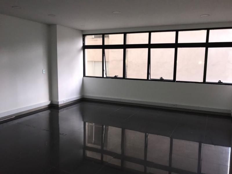 Oficina en venta Cundinamarca Bogotá Lago Gaitan 40 m2 Habitaciones 0 Baños 1 Garajes 1 Precio $330000000