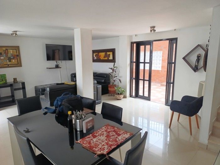 Casa en venta Valle Del Cauca Cali La Flora 150 m2 Habitaciones 3 Baños 3 Garajes 3 Precio $630000000