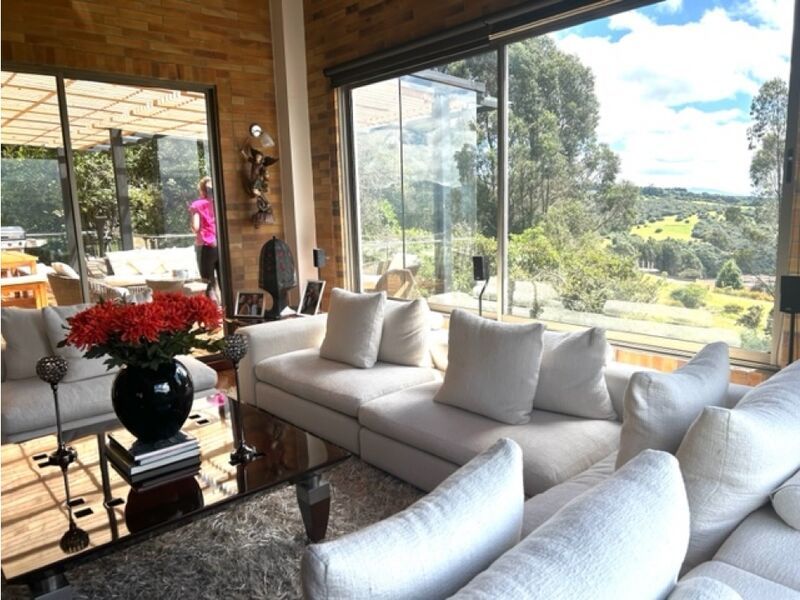 Casa en venta Cundinamarca Sopó Sopó 300 m2 Habitaciones 3 Baños 4 Garajes 5 Precio $2250000000