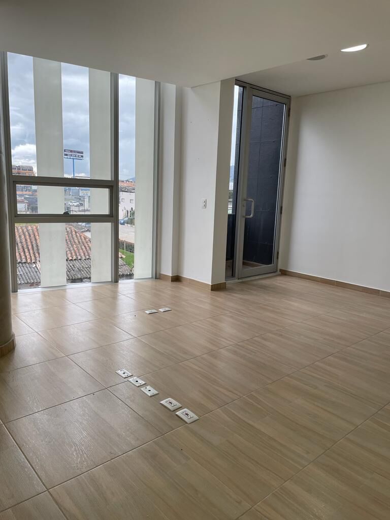 Oficina en venta Cundinamarca Chía Cr Hacienda Fontanar Acacias 52 m2 Habitaciones 0 Baños 2 Garajes 2 Precio $450000000