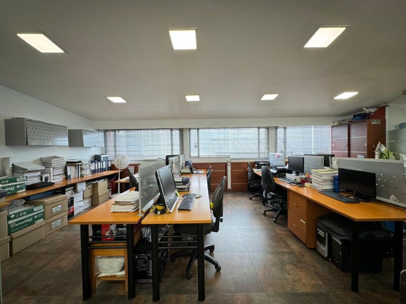 Oficina en venta Cundinamarca Bogotá Margaritas I Sector 84 m2 Habitaciones 0 Baños 2 Garajes 1 Precio $640000000