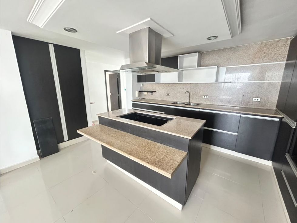 Apartamento en arriendo o venta Atlántico Barranquilla El Prado 250 m2 Habitaciones 4 Baños 4 Garajes 2 Precio venta $750000000 Precio arriendo $5100000