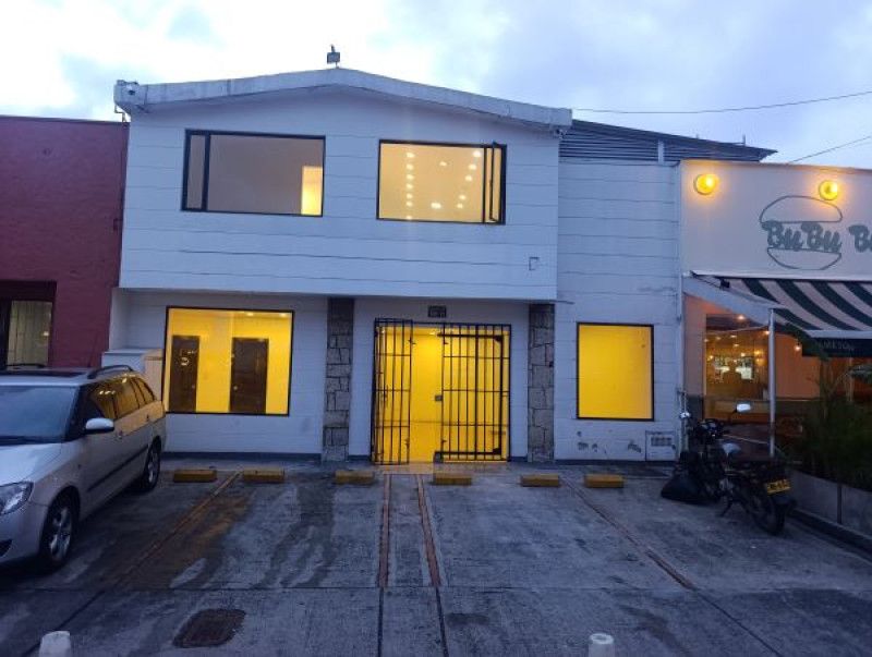 Local en arriendo Cundinamarca Bogotá San Patricio 160 m2 Habitaciones 0 Baños 2 Garajes 4 Precio $21000000