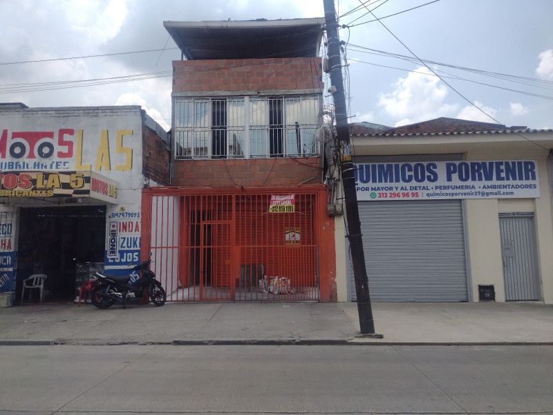 Bodega en venta Valle Del Cauca Cali Jorge Isaacs 250 m2 Habitaciones 0 Baños 2 Garajes 0 Precio $550000000