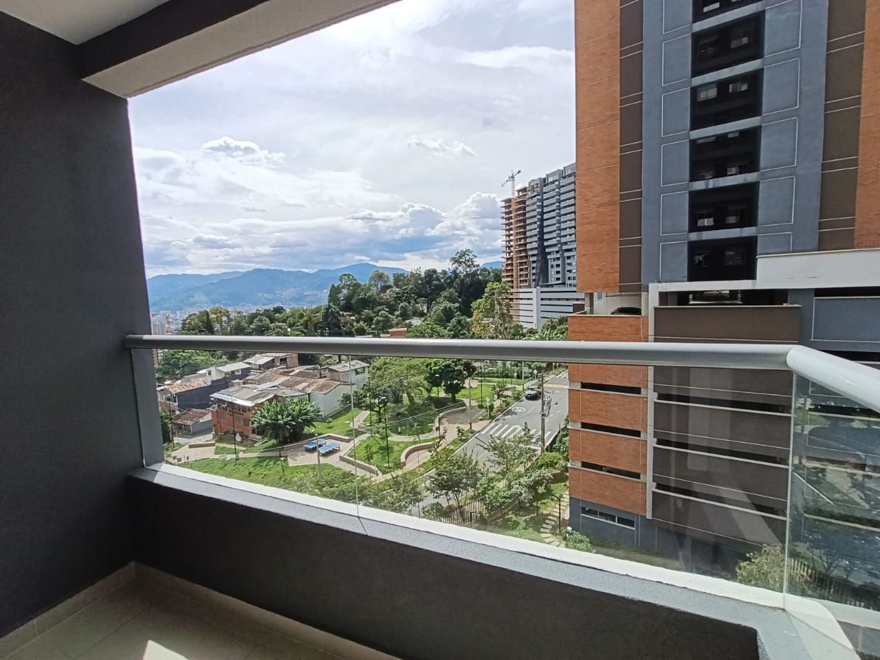 Apartamento en arriendo Antioquia Envigado El Chinguí 80 m2 Habitaciones 3 Baños 2 Garajes 1 Precio $3400000
