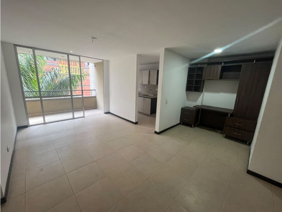 Apartamento en arriendo Antioquia Envigado Uribe Ángel 83 m2 Habitaciones 3 Baños 2 Garajes 1 Precio $3600000