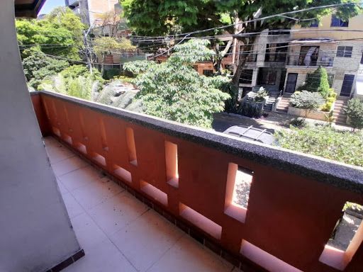 Apartamento en arriendo Antioquia Medellín La Floresta 90 m2 Habitaciones 3 Baños 2 Garajes 0 Precio $3300000