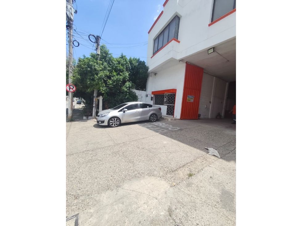 Bodega en arriendo Bolívar Cartagena Br San Pedro 300 m2 Habitaciones 0 Baños 2 Garajes 0 Precio $8000000