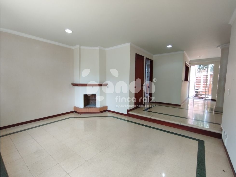Casa en arriendo Antioquia Envigado Uribe Ángel 230 m2 Habitaciones 4 Baños 5 Garajes 3 Precio $6000000