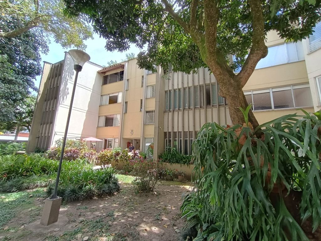 Apartamento en arriendo Antioquia Medellín Urbanizacion Bosques De La Aguacata 140 m2 Habitaciones 3 Baños 2 Garajes 1 Precio $6500000