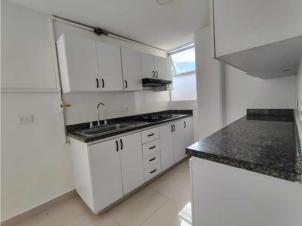 Apartamento en arriendo Antioquia Envigado Ub Torres Del Sur 69 m2 Habitaciones 3 Baños 2 Garajes 0 Precio $3200000