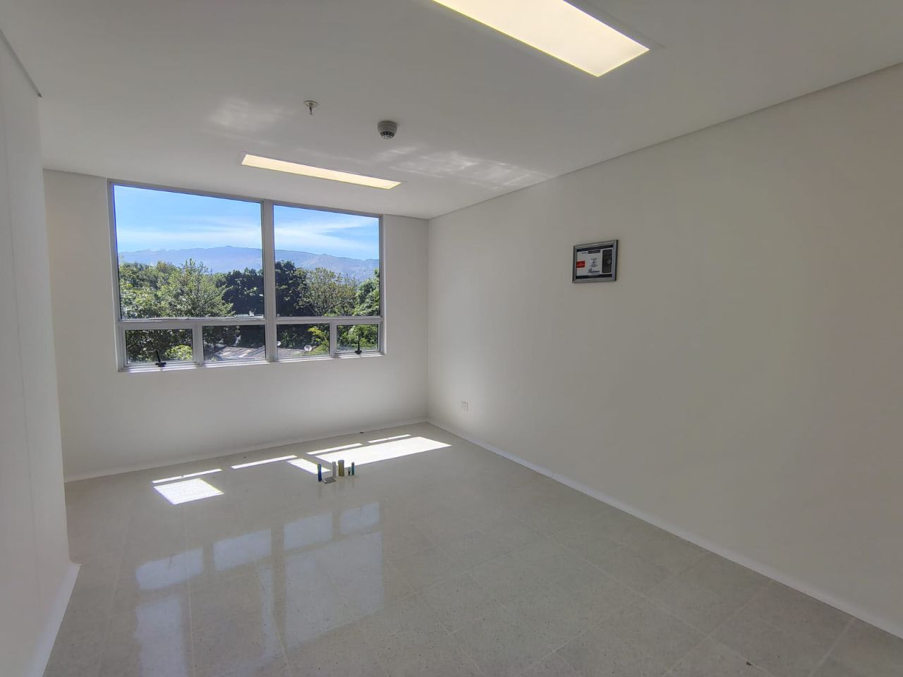 Consultorio en arriendo Antioquia Medellín El Velodromo 30 m2 Habitaciones 0 Baños 1 Garajes 1 Precio $4200000