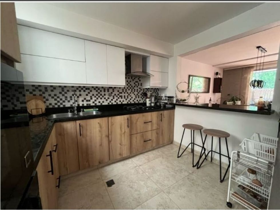 Casa en venta Antioquia Envigado El Esmeraldal 146 m2 Habitaciones 3 Baños 3 Garajes 2 Precio $1180000000