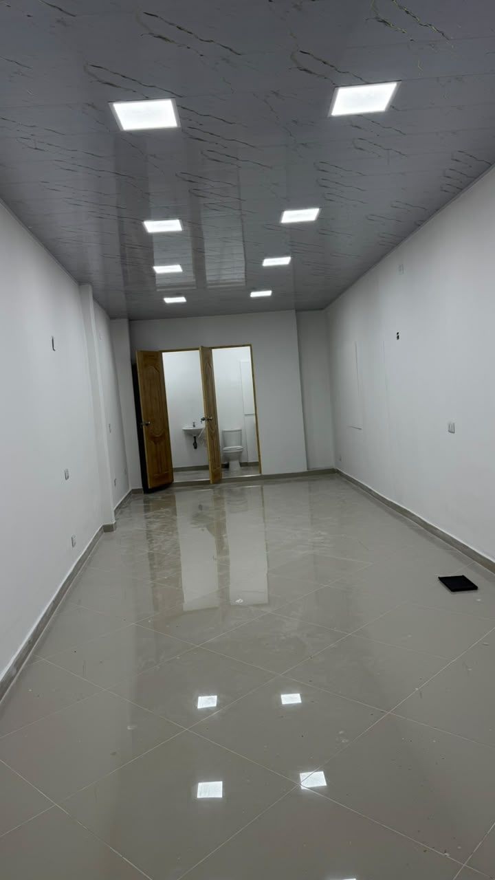 Local Comercial en arriendo Antioquia La Estrella Bellavista 28 m2 Habitaciones 0 Baños 2 Garajes 0 Precio $2300000