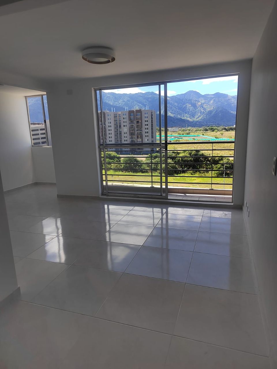 Apartamento en arriendo Tolima Ibagué Cr Tejares 65 m2 Habitaciones 2 Baños 2 Garajes 0 Precio $1210000